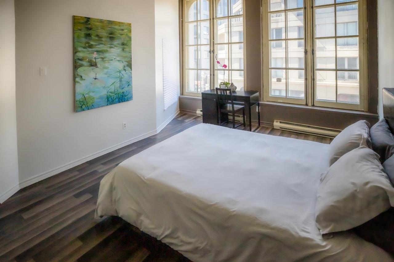 Hostal Le 402